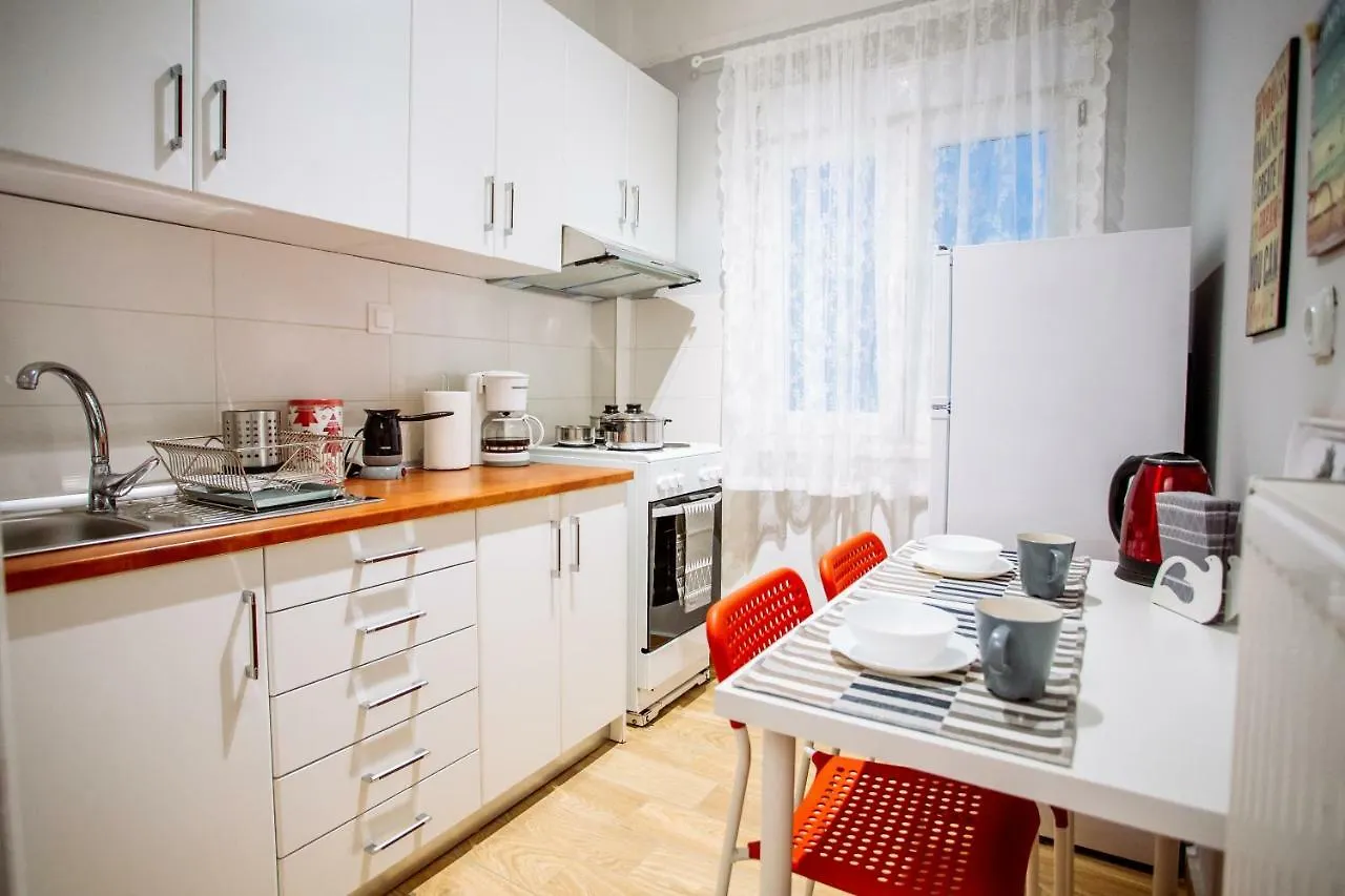Luxurious & Modern | Walk Everywhere | 5★ Amenities Thessaloniki