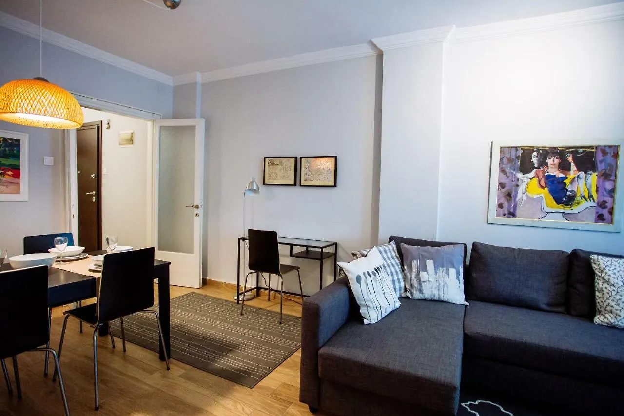 Luxurious & Modern | Walk Everywhere | 5★ Amenities Thessaloniki Apartment