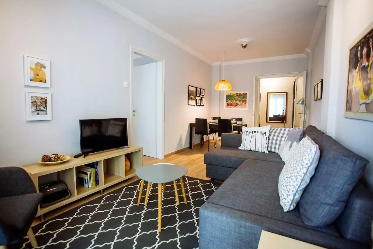 Luxurious & Modern | Walk Everywhere | 5★ Amenities Thessaloniki