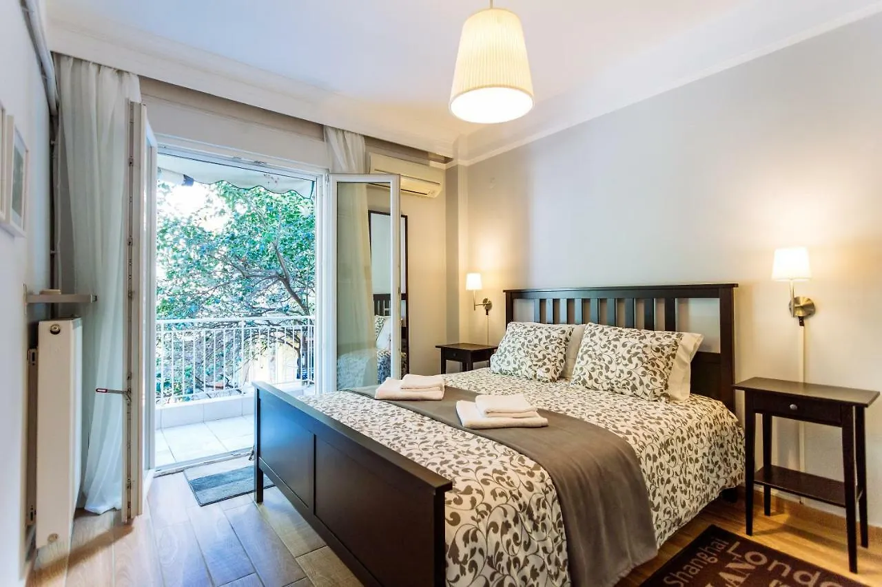 Luxurious & Modern | Walk Everywhere | 5★ Amenities Thessaloniki Apartment