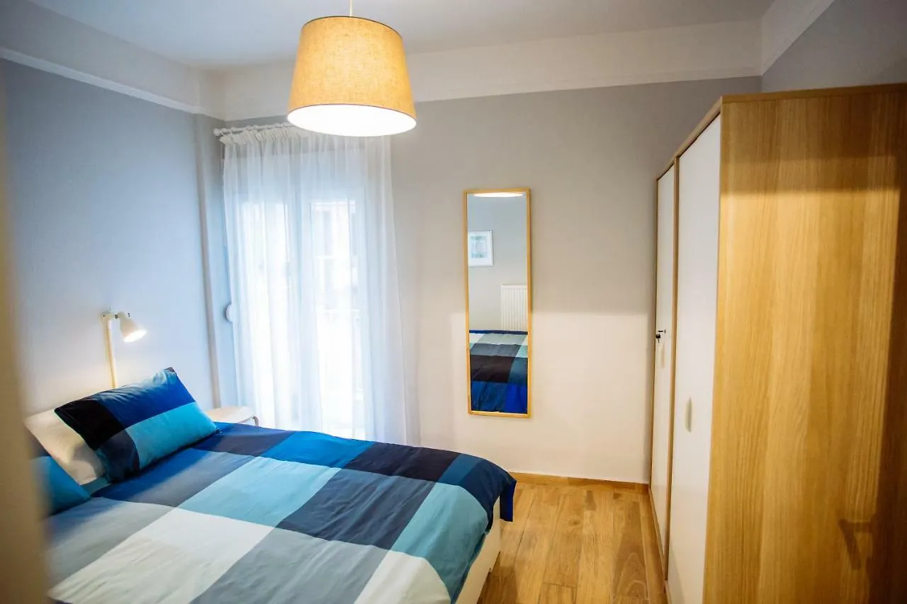 Luxurious & Modern | Walk Everywhere | 5★ Amenities Thessaloniki Apartment